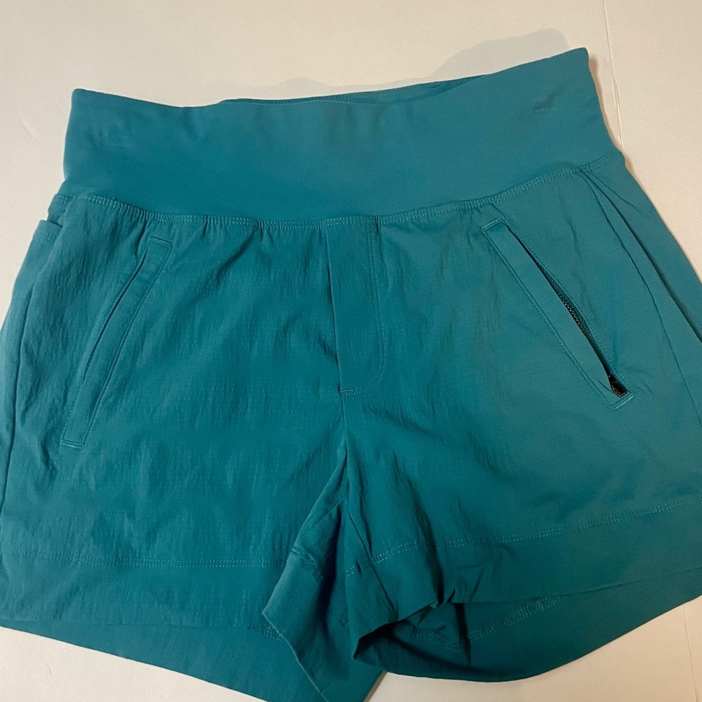 Athleta Trekkie North Shorts Size 0
